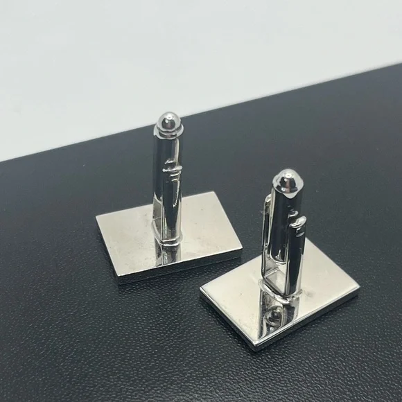 Shields Fifth Avenue boxed NEW silver tone rectangle cuff links line design
